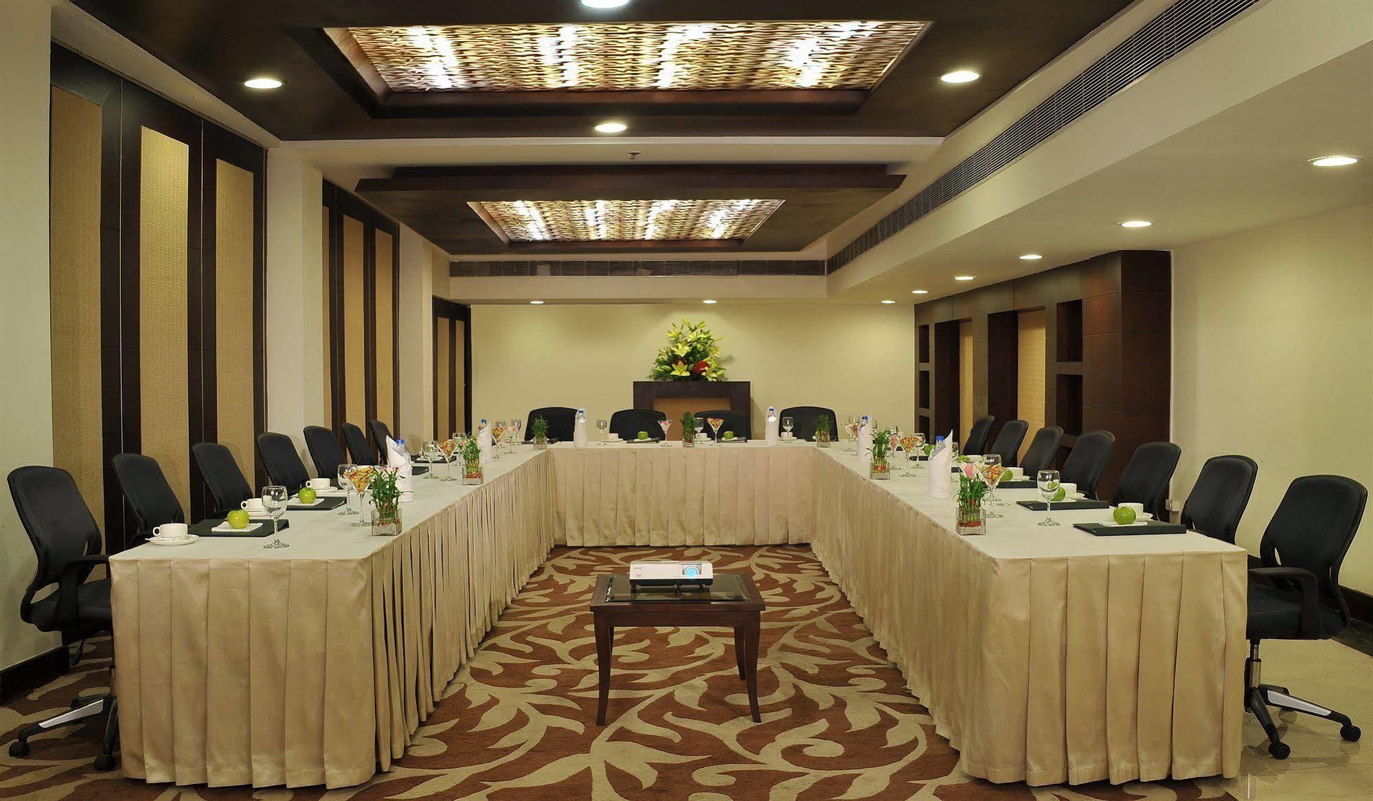 Country Inn & Suites By Radisson, Gurugram Sector 12 Gurgaon Business photo