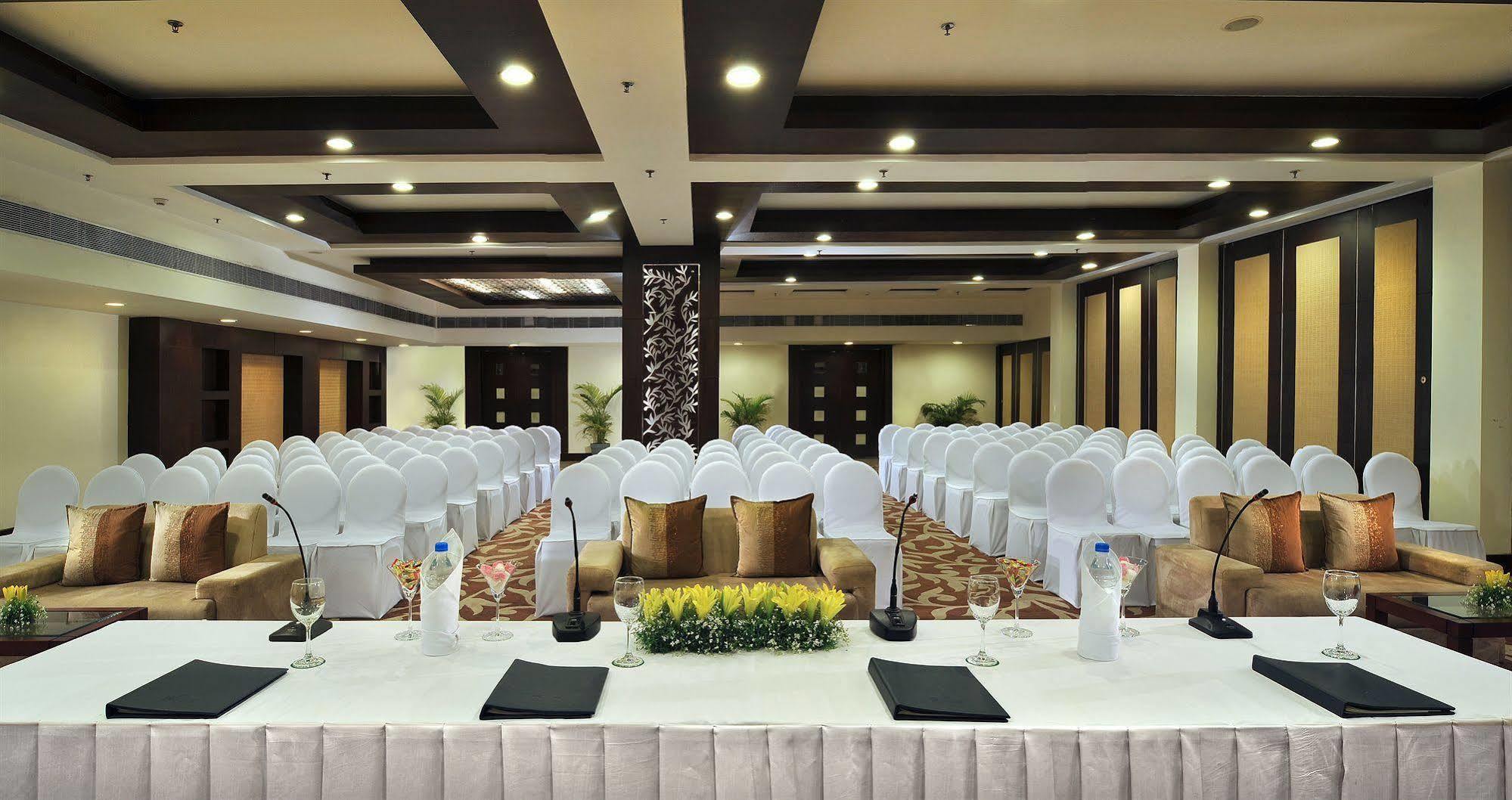 Country Inn & Suites By Radisson, Gurugram Sector 12 Gurgaon Business photo
